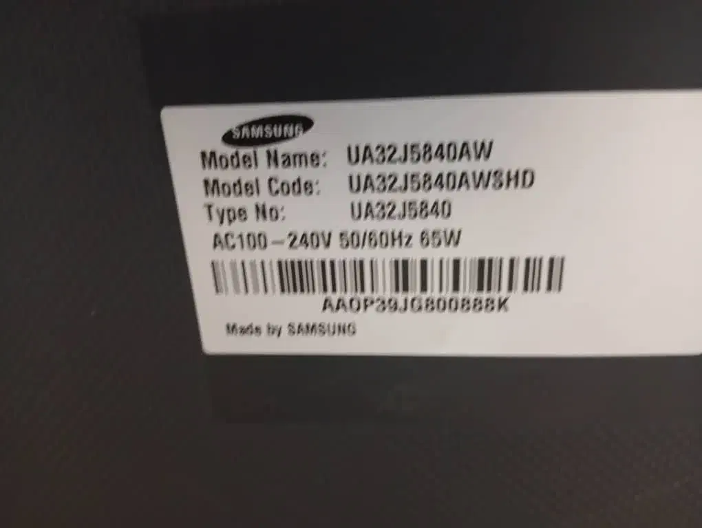 تلوزیون ال سی دی 32 اینچ سامسونگ|تلویزیون و پروژکتور|ساوه, |دیوار