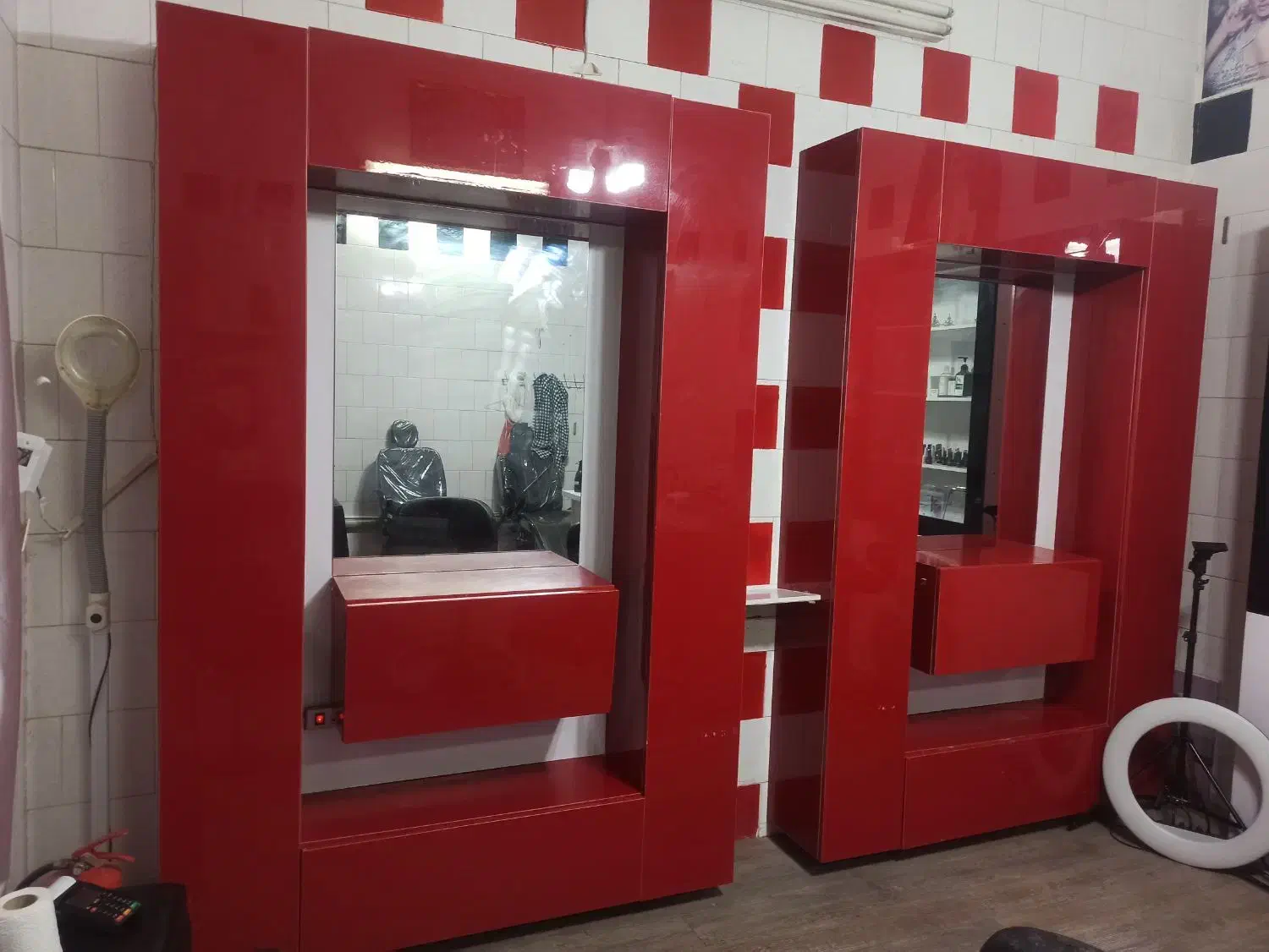 دکور ارایشگاه|آرایشگاه و سالن‌های زیبایی|شیراز, شهرک فرهنگیان|دیوار