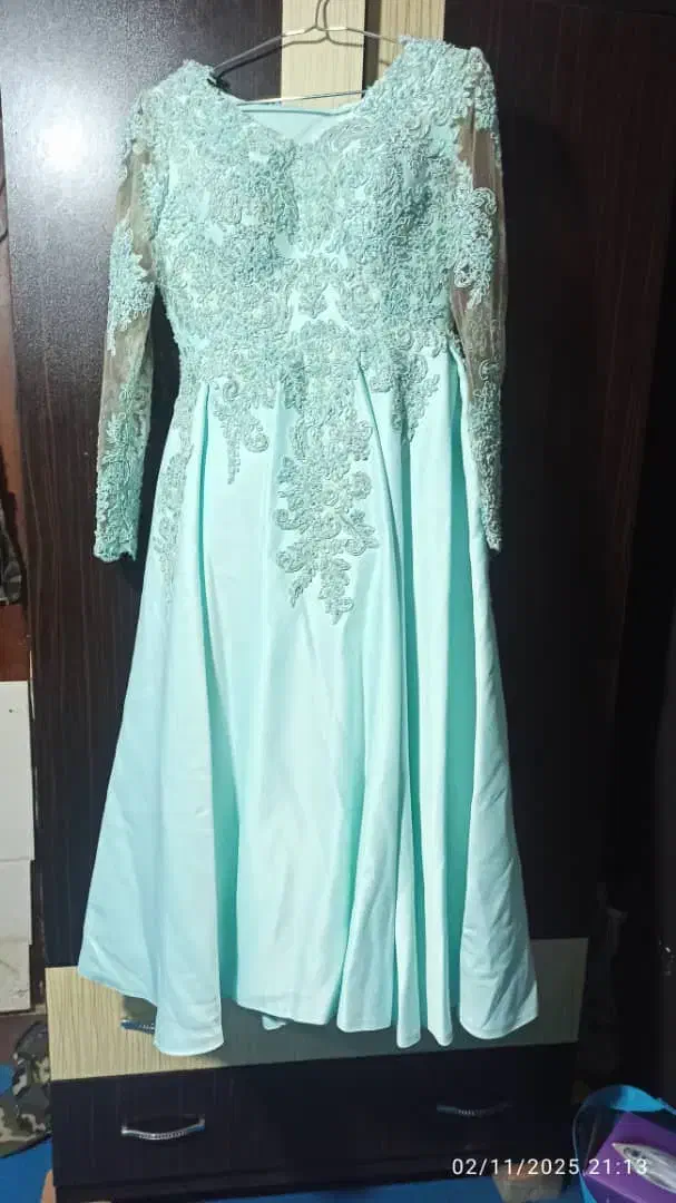 پیراهن مجلسی|لباس|تنکابن, |دیوار