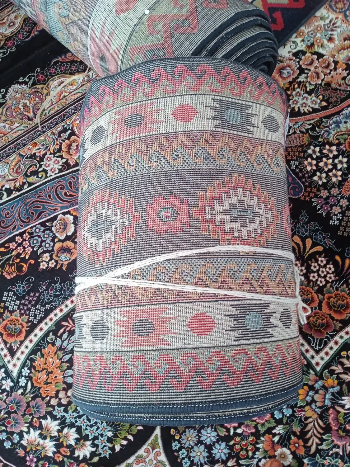 کناره فرش فروش فوری|فرش|سبزوار, ایزی شهر|دیوار