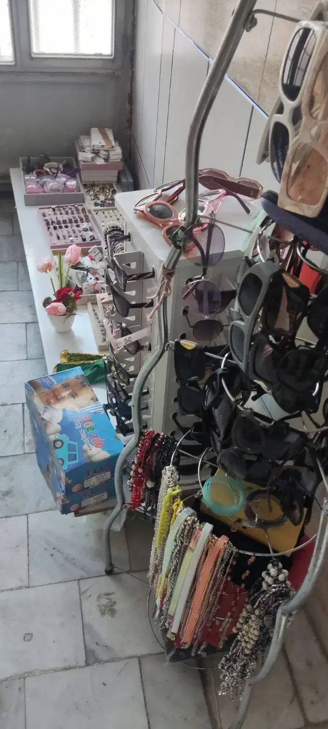 بدلیجات با تمامی استندها بفروش میرسد|بدلیجات|کلاله, |دیوار