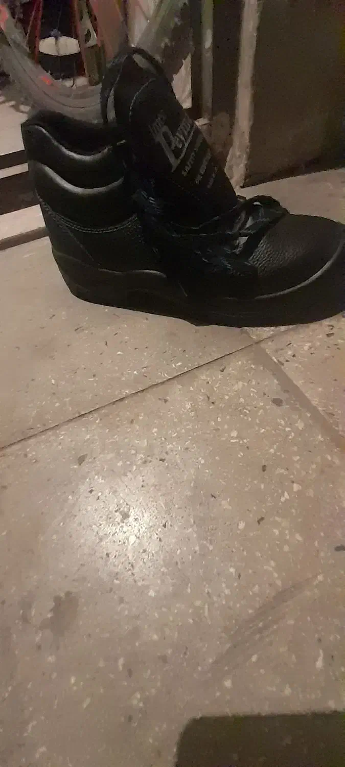 کفش کار سایز ۴۲|کیف، کفش، کمربند|قرچک, زیبا شهر|دیوار