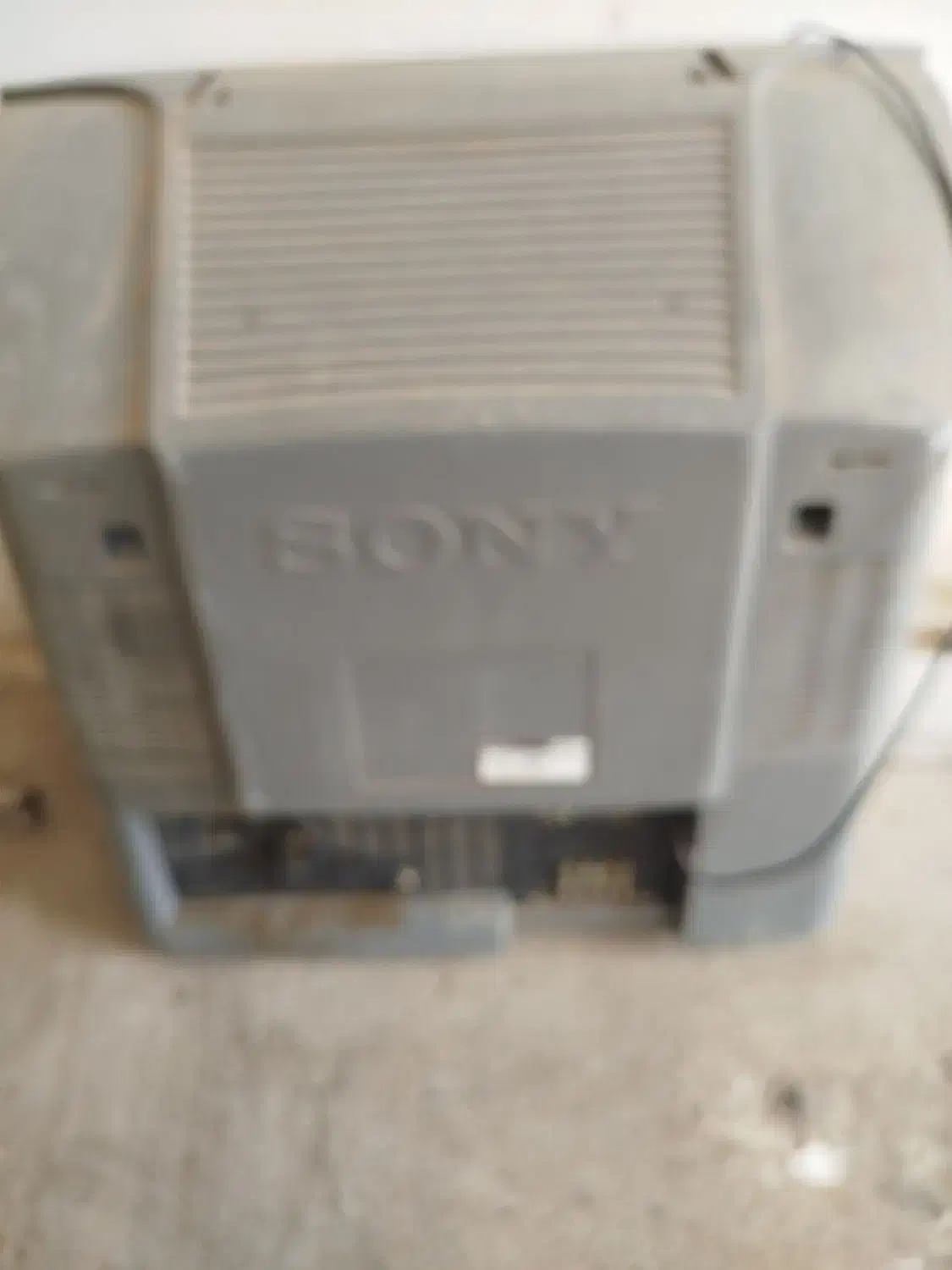 تلویزن رنگی سونی اصل|تلویزیون و پروژکتور|دامغان, |دیوار