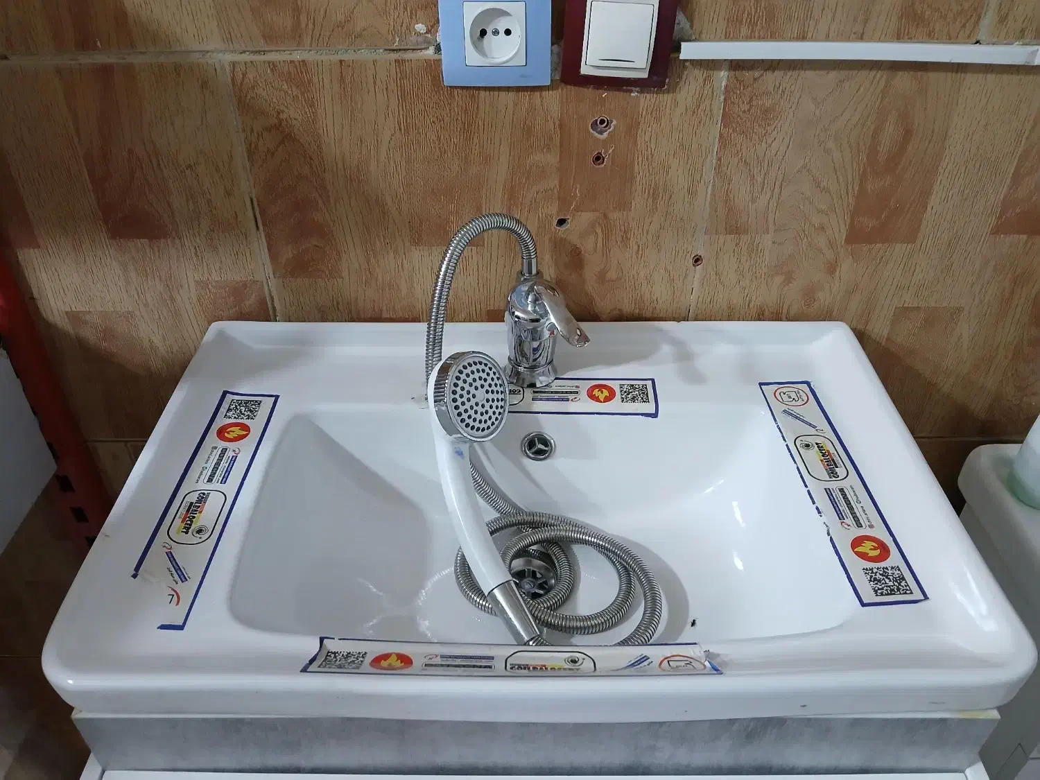 روشویی|لوازم سرویس بهداشتی|نهاوند, |دیوار