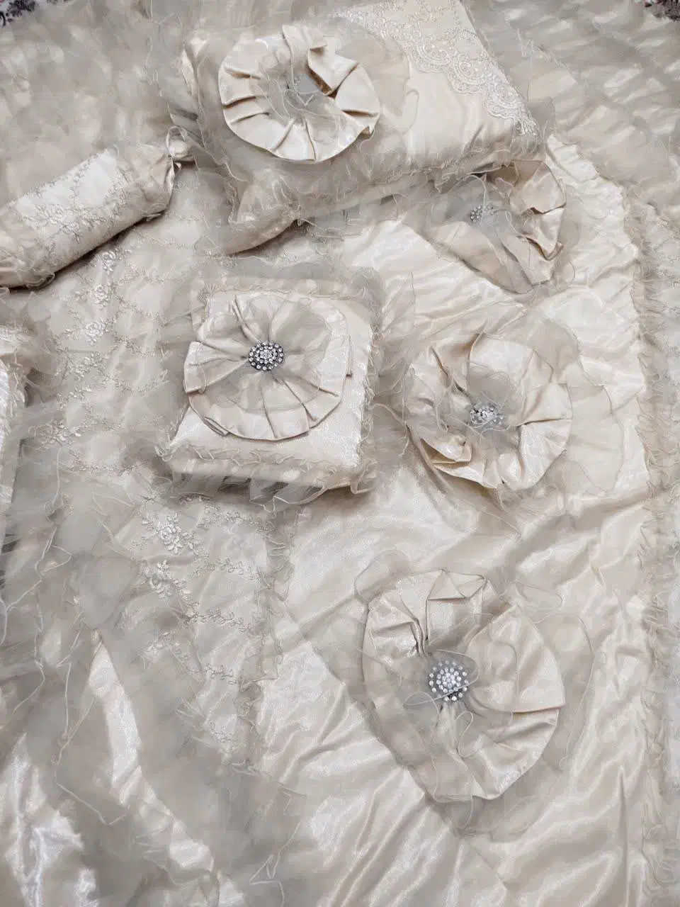 رو تختی گل دار رنگ نباتی|سرویس روتختی|قرچک, مهدیه|دیوار