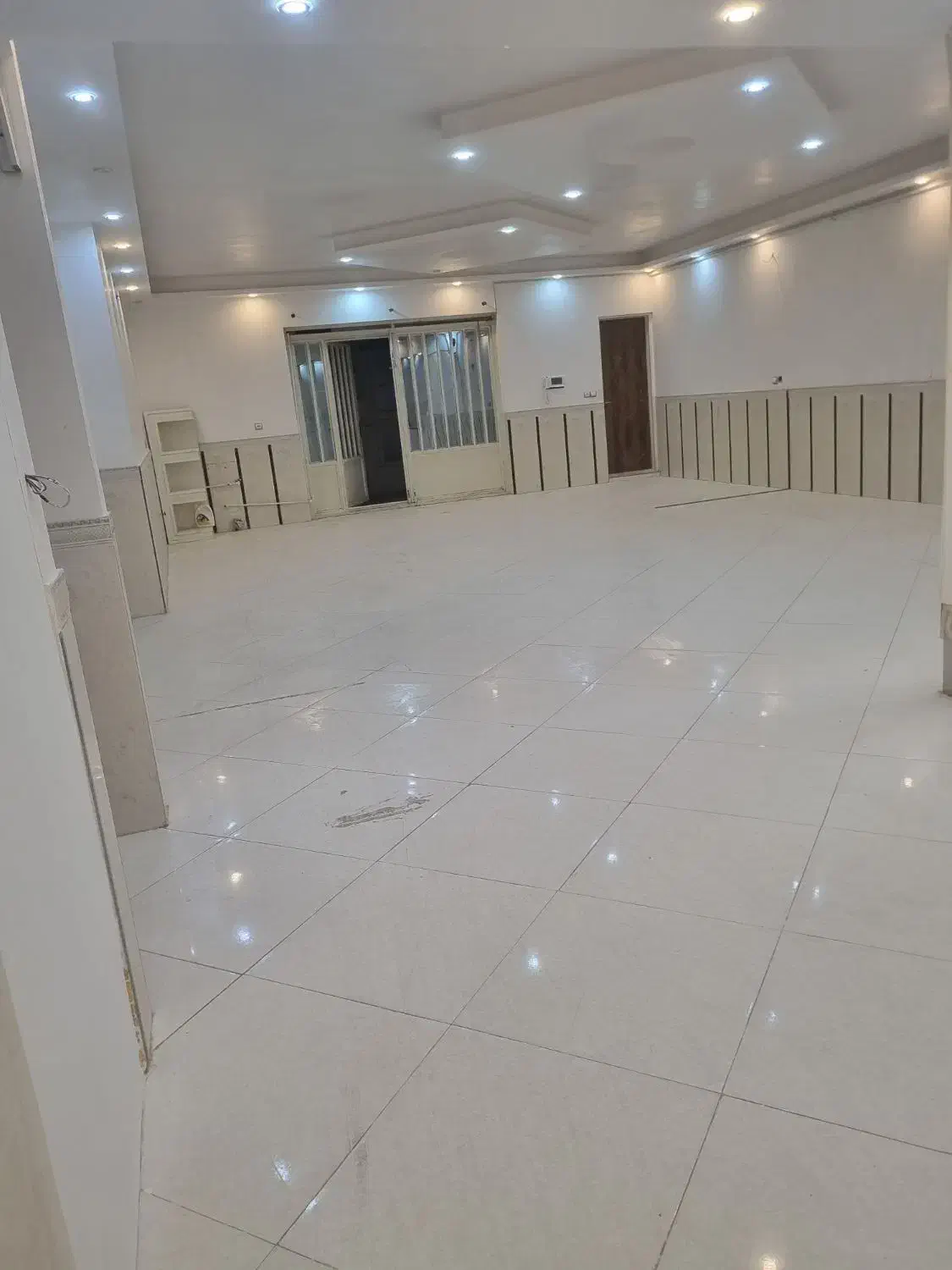 ۱۱۰ متر سالن|اجارهٔ دفتر کار، اتاق اداری، مطب|بروجرد, |دیوار