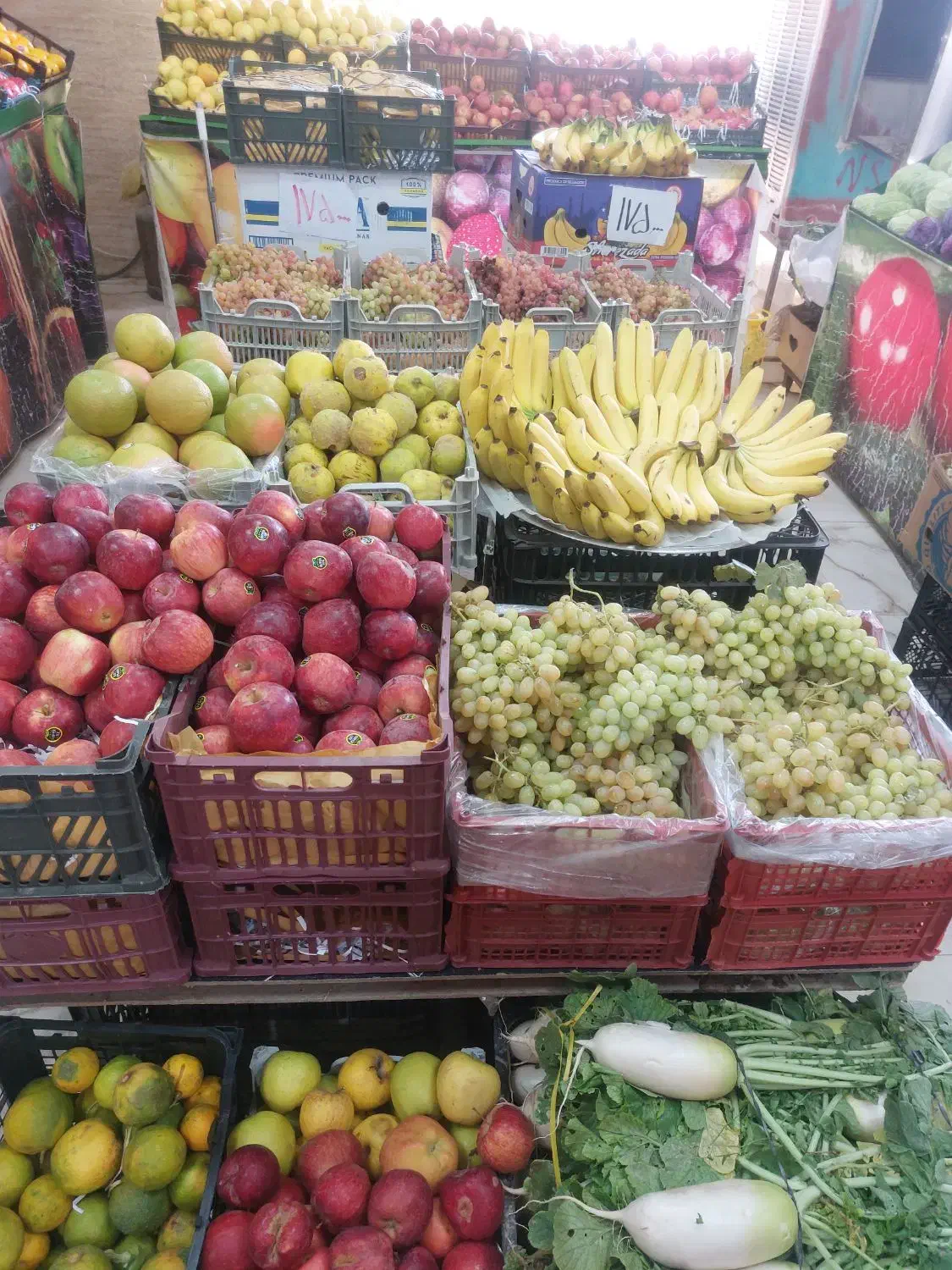 کارگر ساده میوه فروشی.شهرک ابریشم|استخدام خدمات فروشگاه و رستوران|چهارباغ, |دیوار