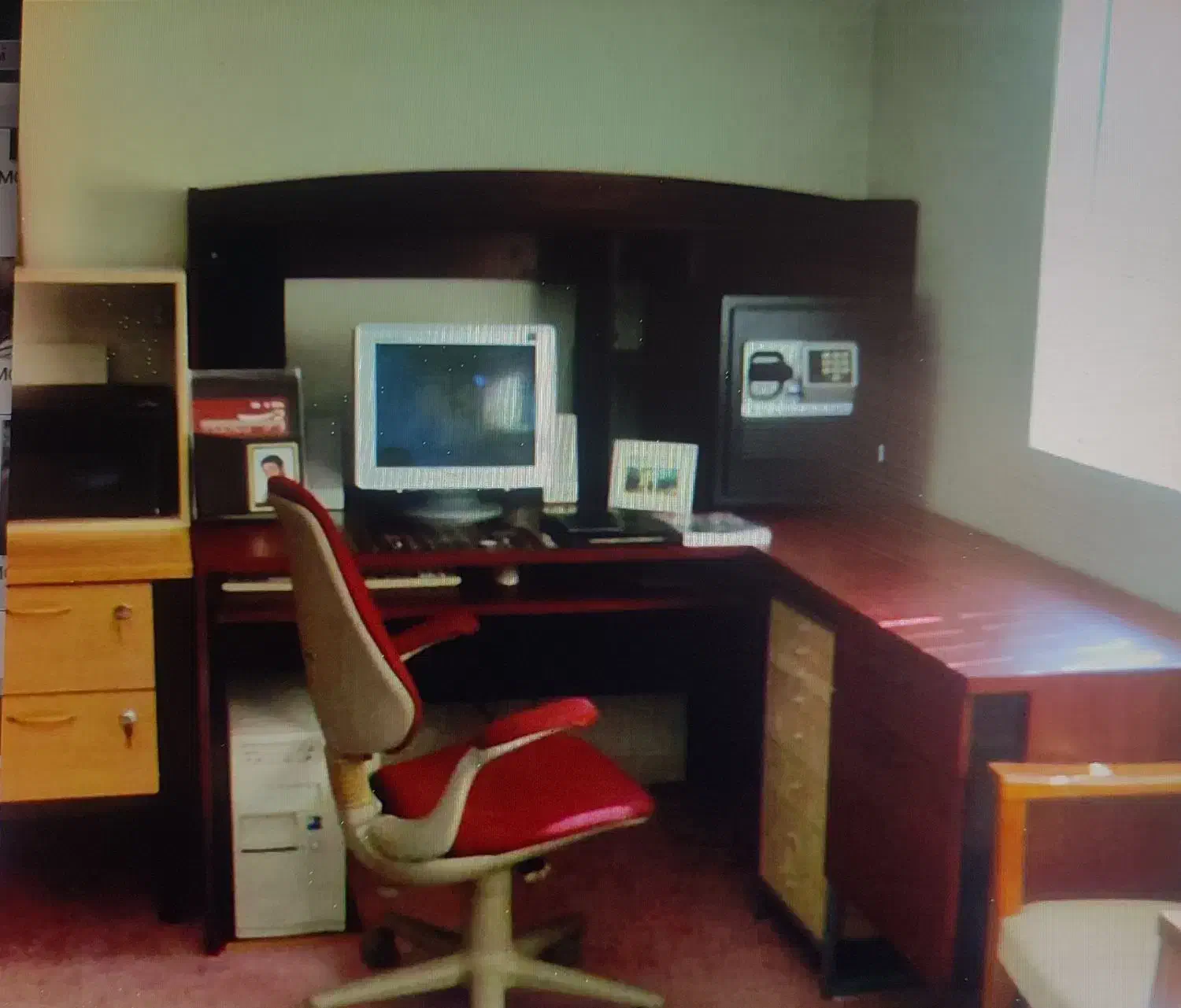 میز کامپیوتر و مطالعه|میز تحریر و کامپیوتر|شاهین‌شهر, دکتر حسابی|دیوار