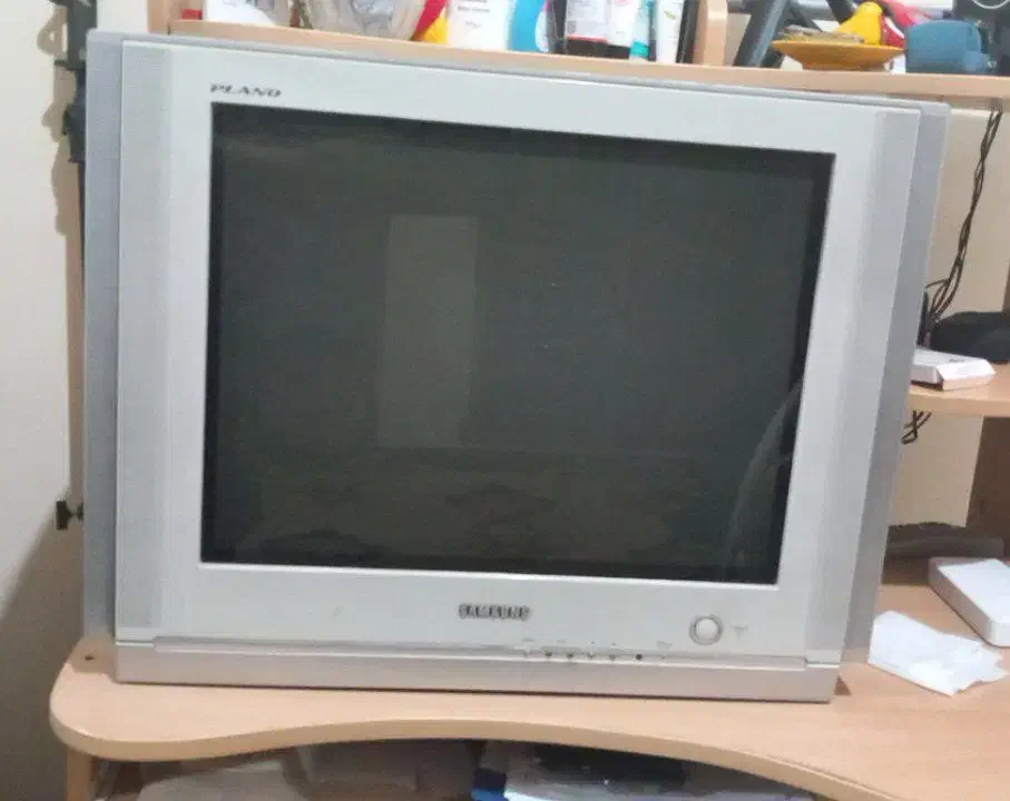 فروش دو عدد تلویزیون 16 اینچ|تلویزیون و پروژکتور|ایلام, |دیوار