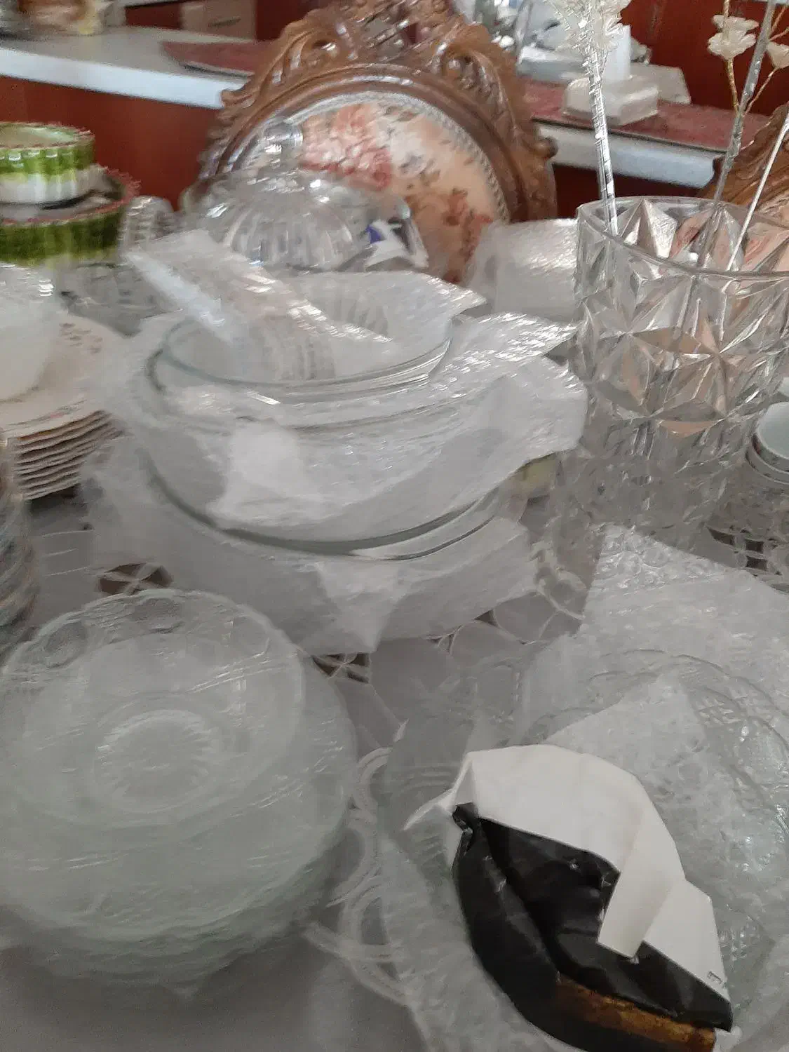 مقداری ظروف پذیرایی|ظروف سرو و پذیرایی|رودهن, |دیوار