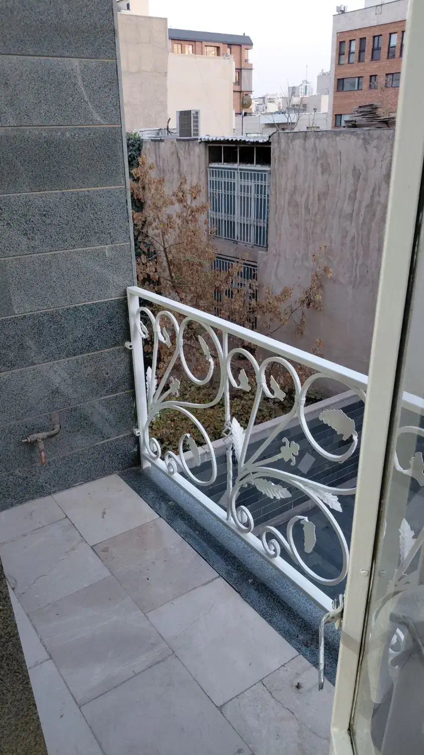 عباس آباد مهناز ۸۲ متر ۲ خوابه کلیه امکانات