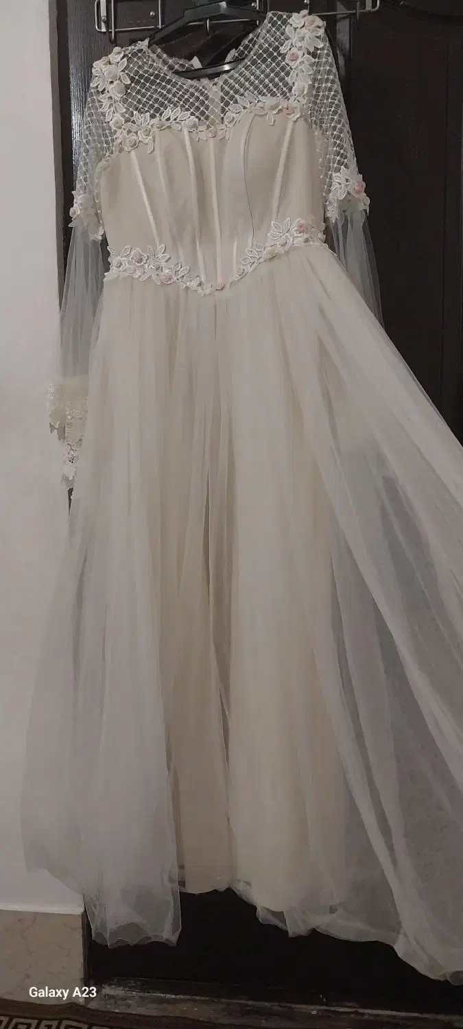 لباس مجلسی|لباس|بروجرد, |دیوار