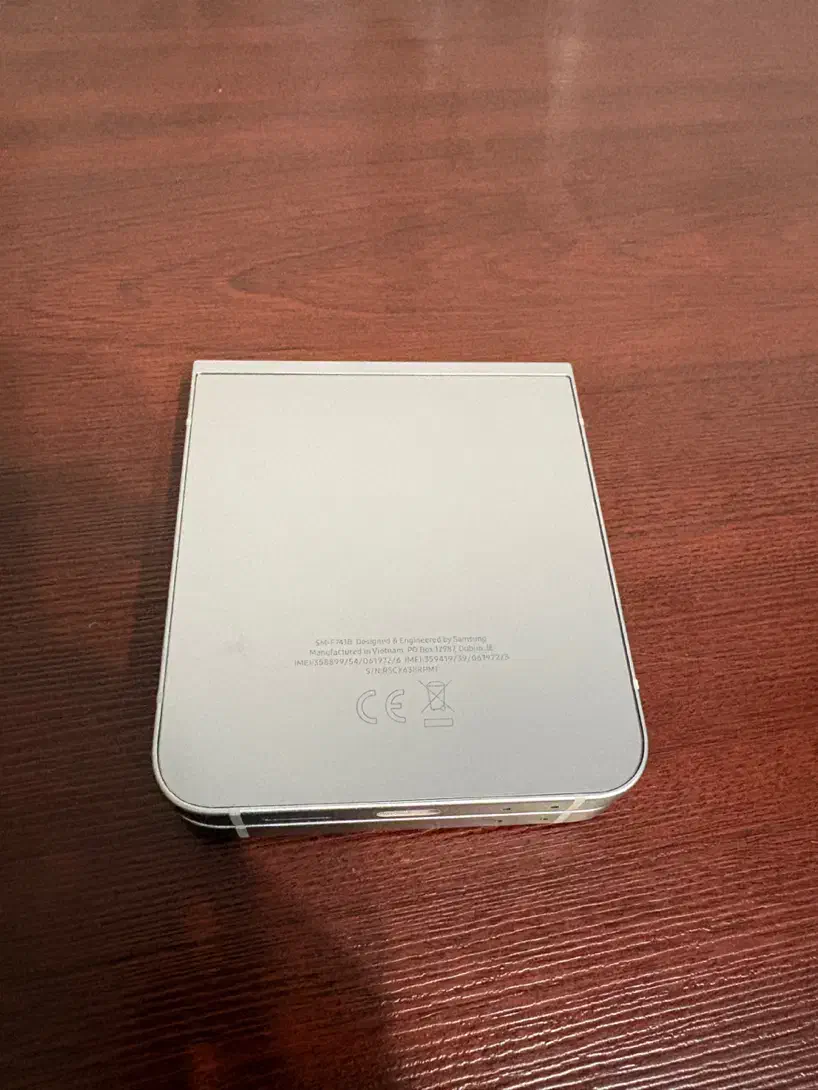 سامسونگ زد فلیپ 6، 256 گیگ، نقرهای z flip 6|موبایل|تهران, قبا|دیوار