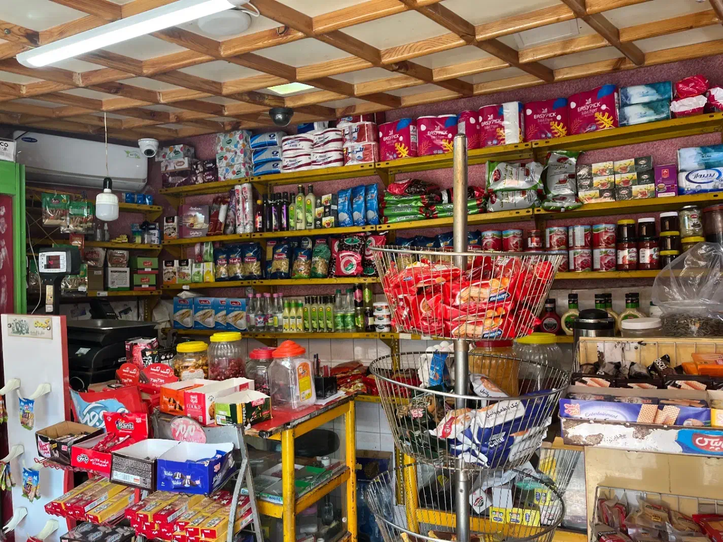 مغازه ۱۵متری کوی امام رضا|اجارهٔ مغازه و غرفه|رشت, کوی امام رضا|دیوار