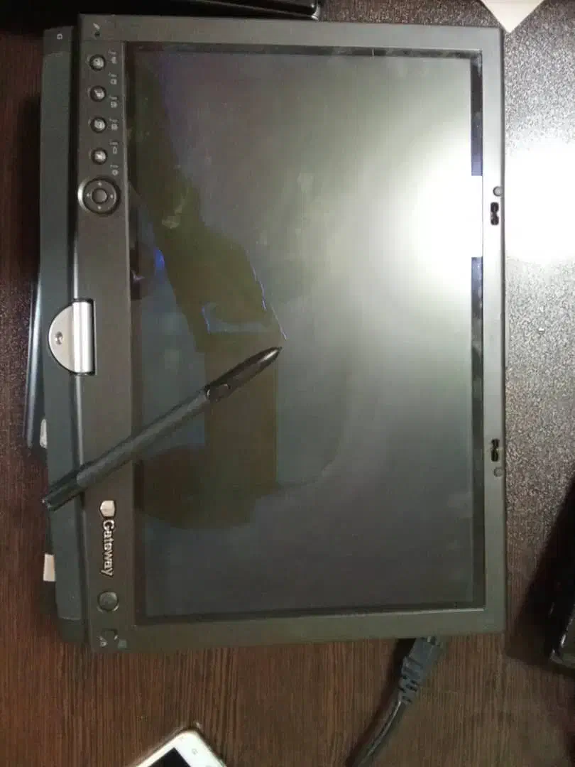 لپ تاپ لمسی به همراه قلم|رایانه همراه|تهران, جیحون|دیوار