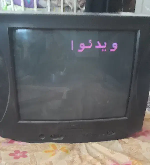 دوعدد تلویزیون ۲۱ و۲۳ اینچ با برند نیک و سنام|تلویزیون و پروژکتور|هشتگرد, هشتگرد قدیم|دیوار