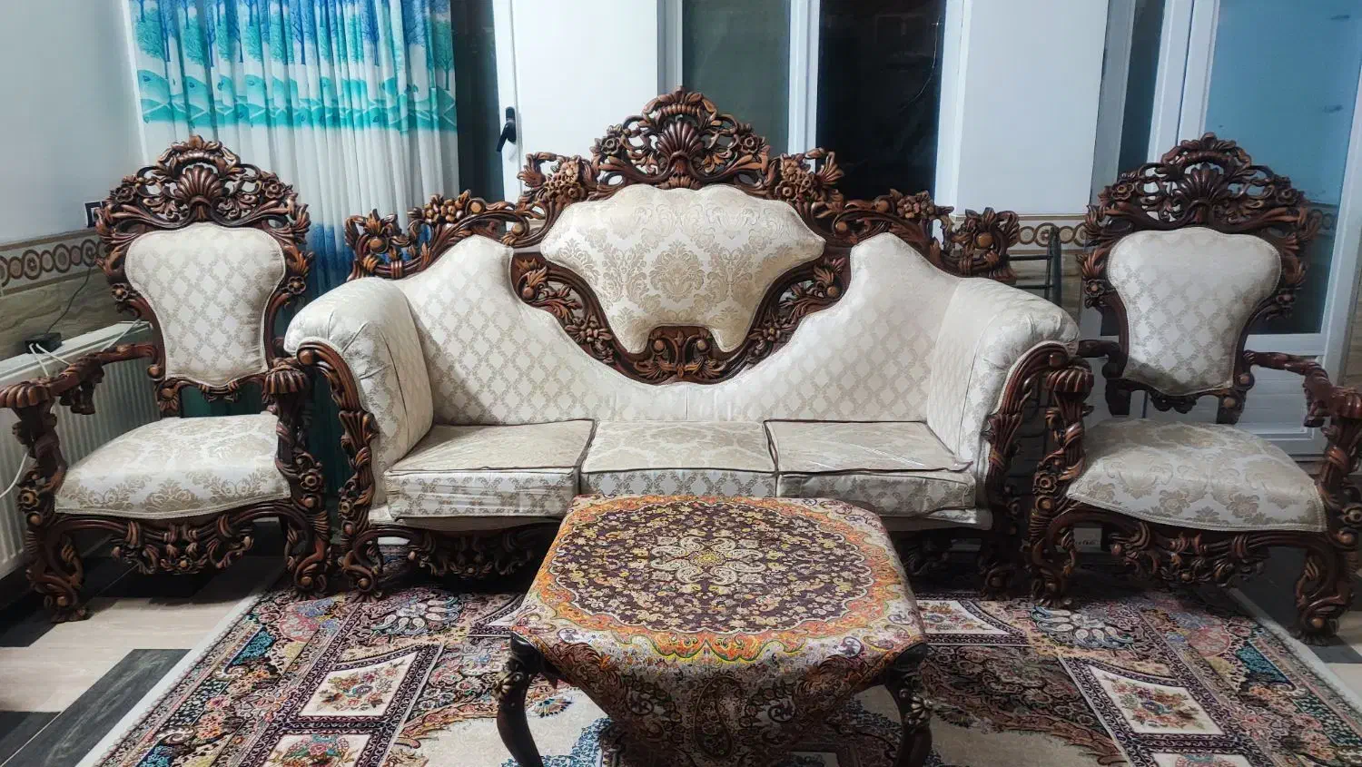 مبلی سلطنتی ۹نفره درحدنو|مبلمان خانگی و میز عسلی|یزد, |دیوار