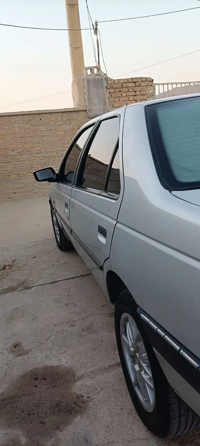 405 مدل 96|خودرو سواری و وانت|شیراز, بید زرد|دیوار