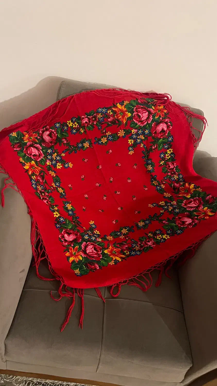 چارقد پشمی قدیمی|کلکسیون اشیاء عتیقه|گنبد کاووس, |دیوار