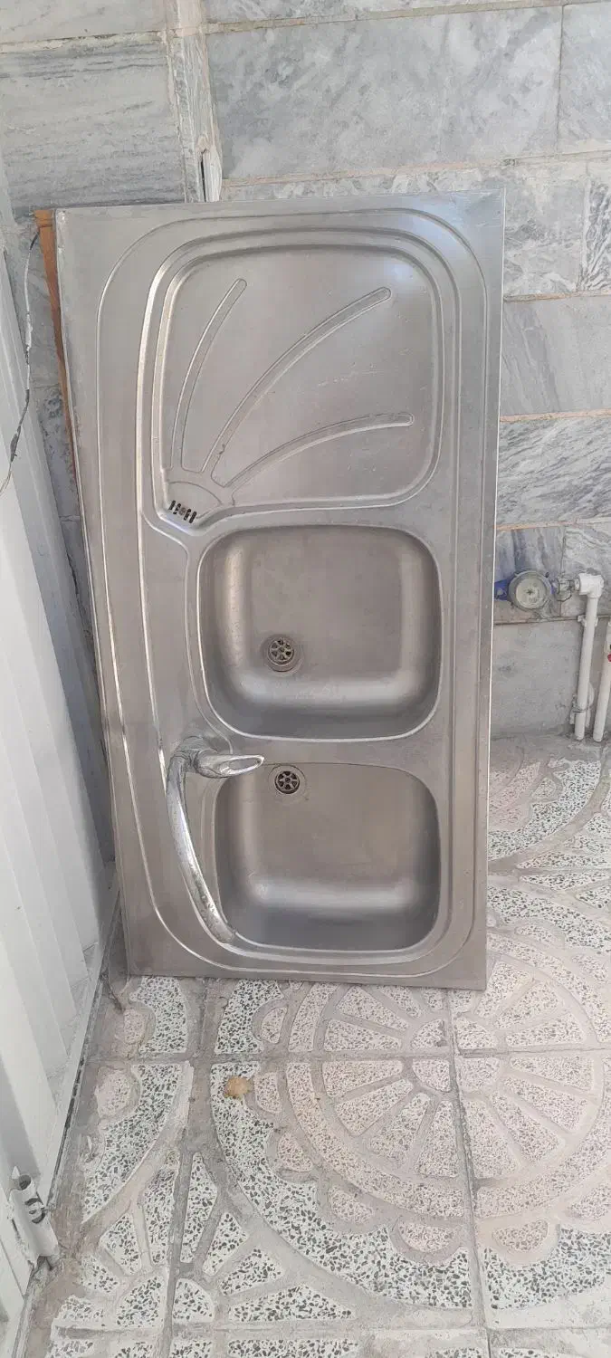 سینگ رو کار|لوازم سرویس بهداشتی|بروجرد, |دیوار