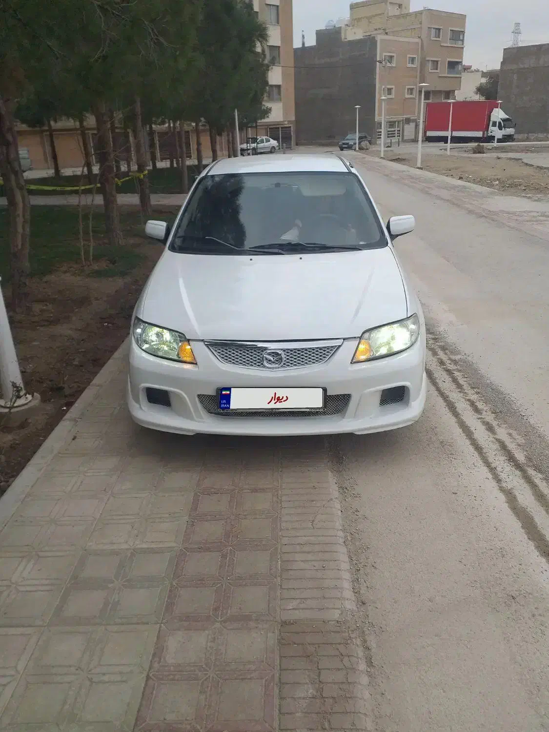 مزدا۳۲۳اتومات|خودرو سواری و وانت|اصفهان, شهرک زاینده رود|دیوار