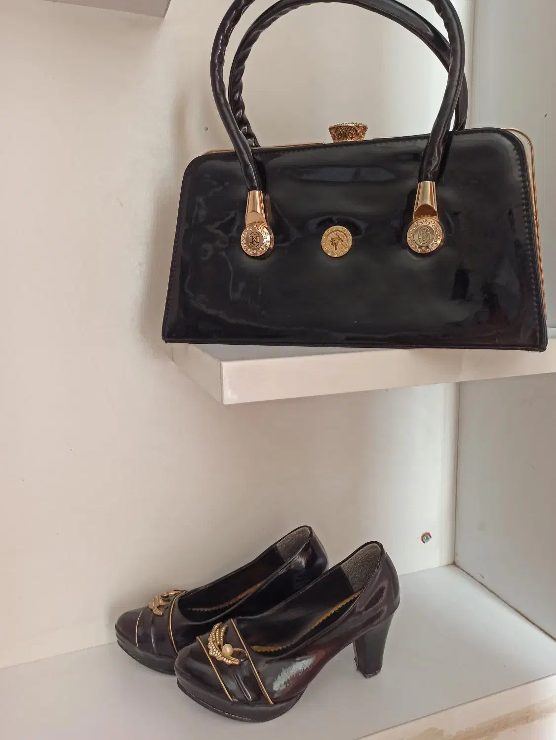 کیف و کفش مجلسی|کیف، کفش، کمربند|بجنورد, |دیوار