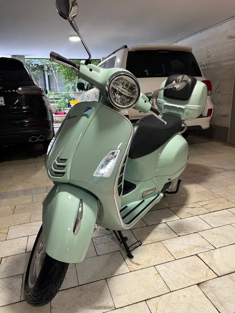 Vespa gts hpe|موتورسیکلت|تهران, پاسداران|دیوار