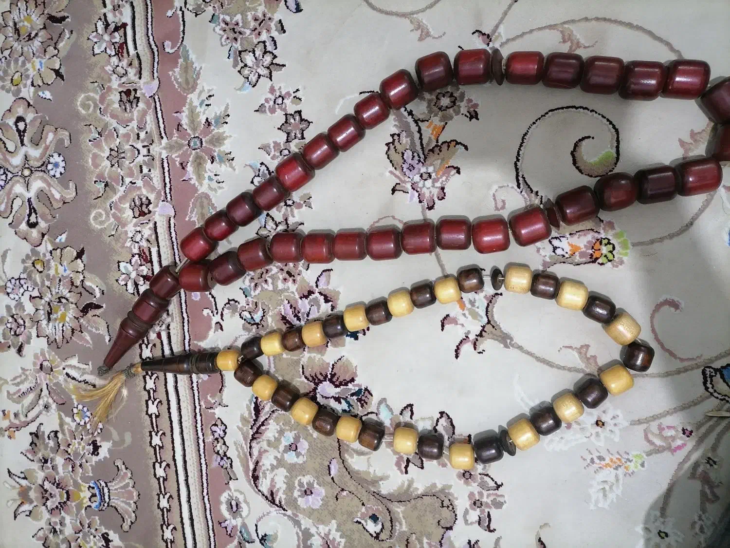 تسبیح چوبی|کلکسیون اشیاء عتیقه|اهواز, گلستان|دیوار