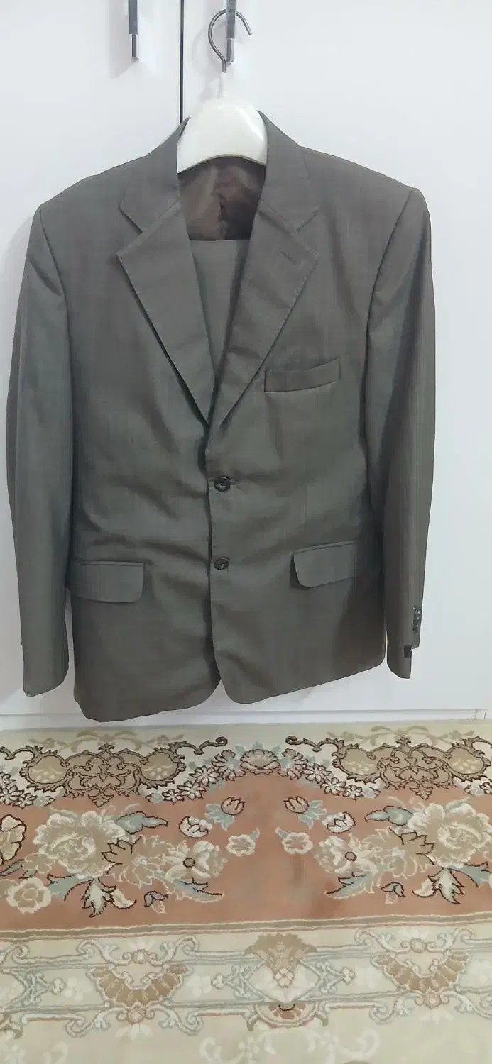 لباس|لباس|شاهین‌شهر, گرگاب|دیوار