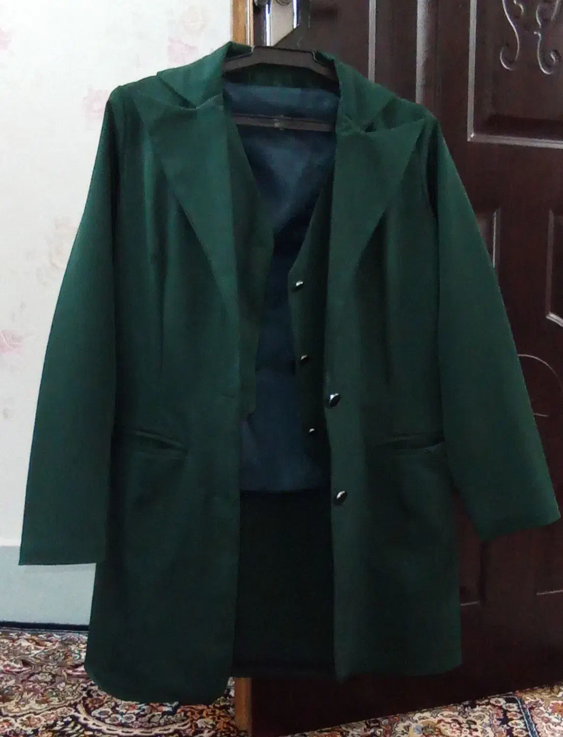 کت و جلیقه|لباس|ساوه, |دیوار