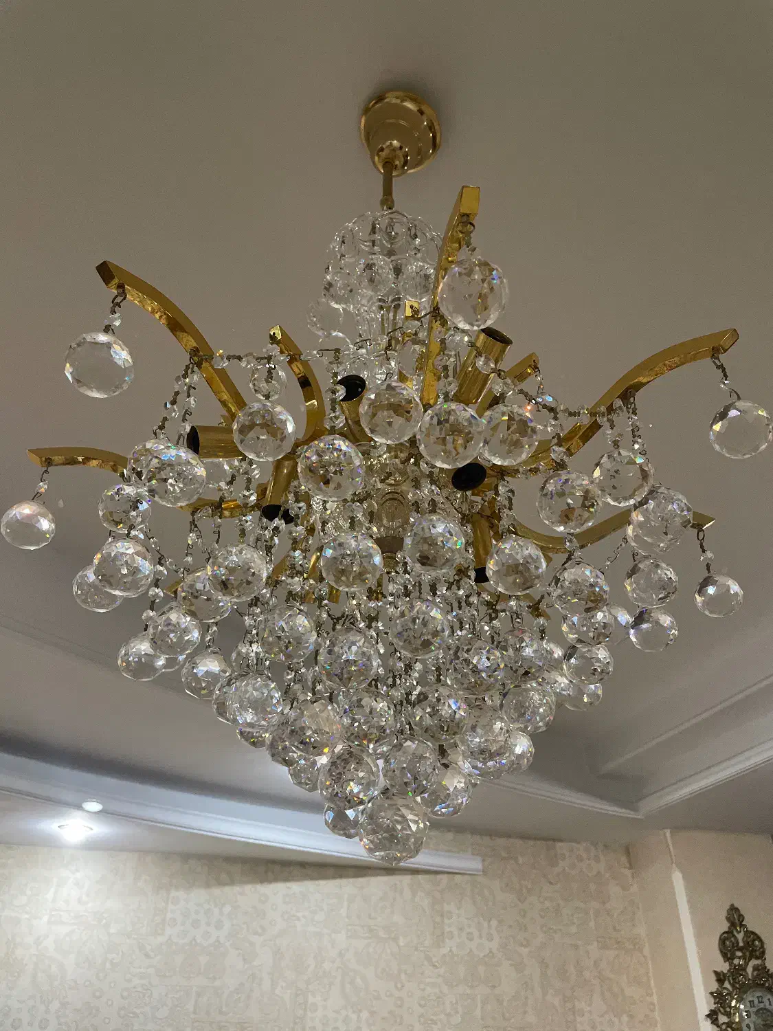 لوستر کریستالی سقفی  ۸ شاخه|لوستر و چراغ آویز|تهران, شهرک پرواز|دیوار