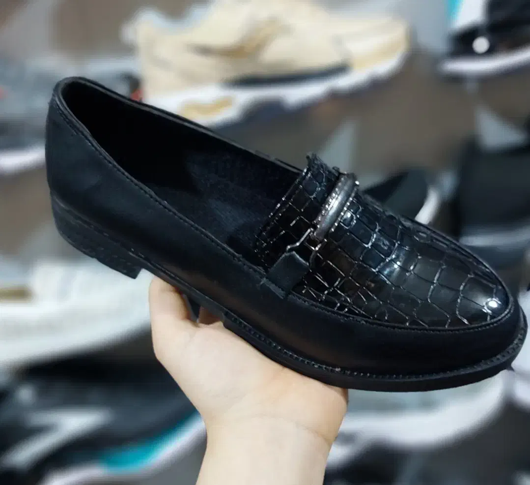 کالج زنانه (قیمت استثنایی)|کیف، کفش، کمربند|زابل, |دیوار