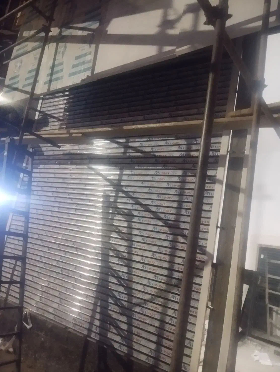 نصب جک رولاپ درب برقی درب اتومات کرکره برقی|خدمات پیشه و مهارت|مشهد, عبادی|دیوار