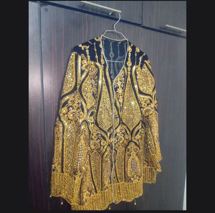 کت مجلسی|لباس|نهاوند, |دیوار