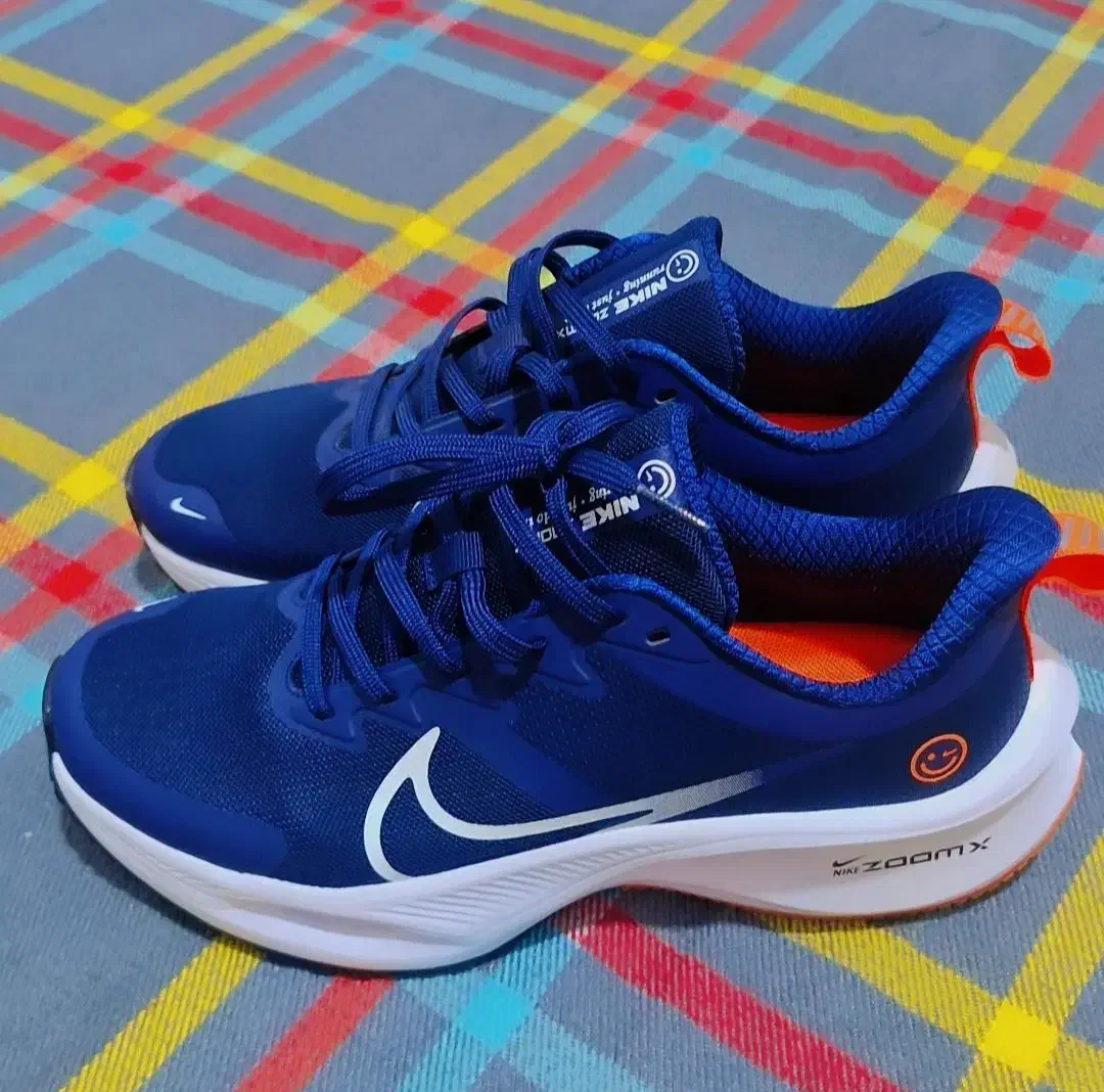 کتونی اصلی|کیف، کفش، کمربند|رشت, معلم|دیوار