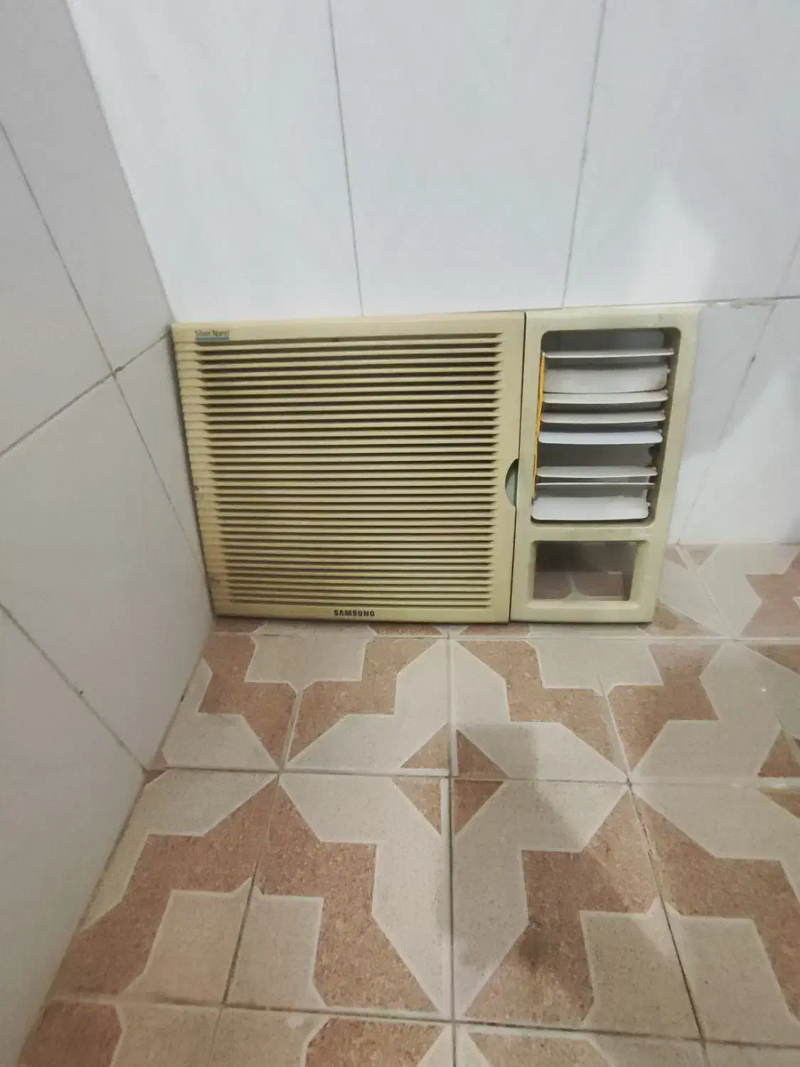 درب جاکولری پنجره ای|کولر گازی و فن‌کوئل|اهواز, شهرک دانشگاه|دیوار