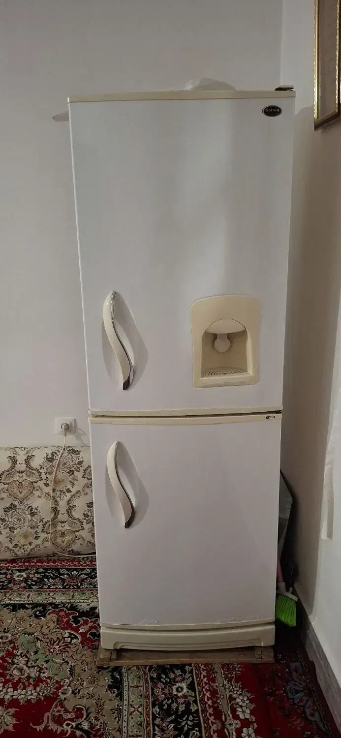 یخچال فریزر و چراغ نفتی|یخچال و فریزر|خرمآباد, |دیوار