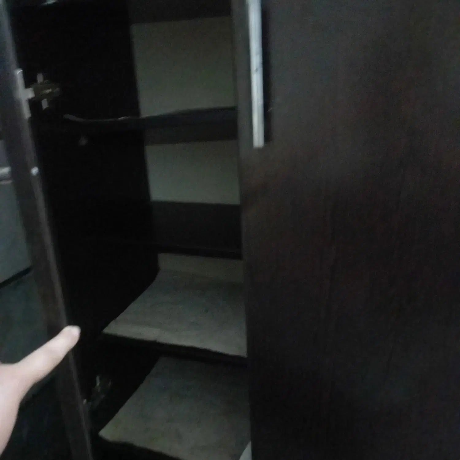 جاکفشی|جاکفشی، کمد، دراور|چهارباغ, |دیوار