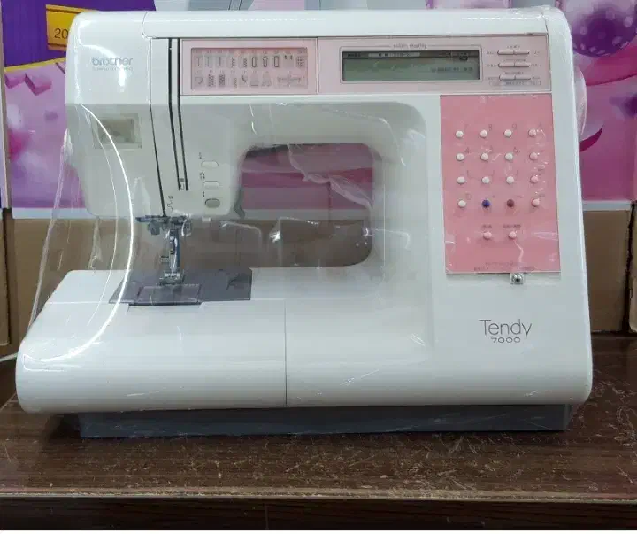 چرخ خیاطی کامپیوتری|چرخ خیاطی و ریسندگی|یزد, |دیوار