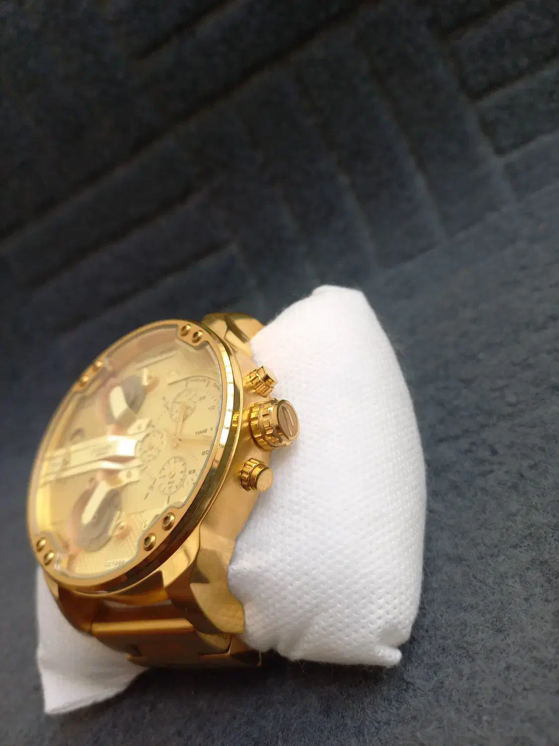 ساعت مچی دیزل ۷موتوره اصل|ساعت|قم, نیروگاه|دیوار