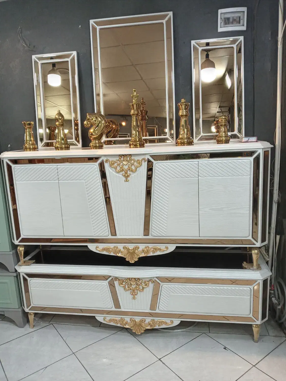 اینه کنسول و میز تلویزیون  پایتخت|بوفه، ویترین، کنسول|تهران, شهرک ولیعصر جنوبی|دیوار