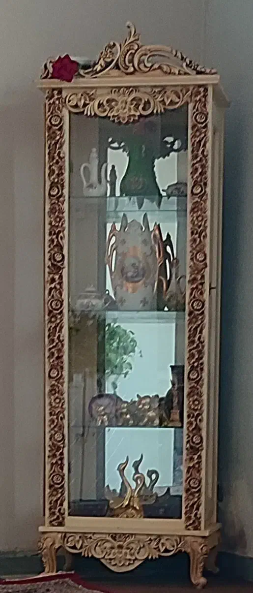 بوفه و ساعت پایه دار|بوفه، ویترین، کنسول|بوئین زهرا, |دیوار