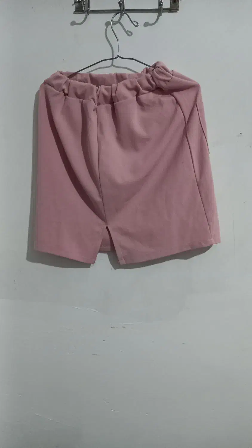 لباس بعدی|لباس|لاهیجان, کوی آزادگان|دیوار