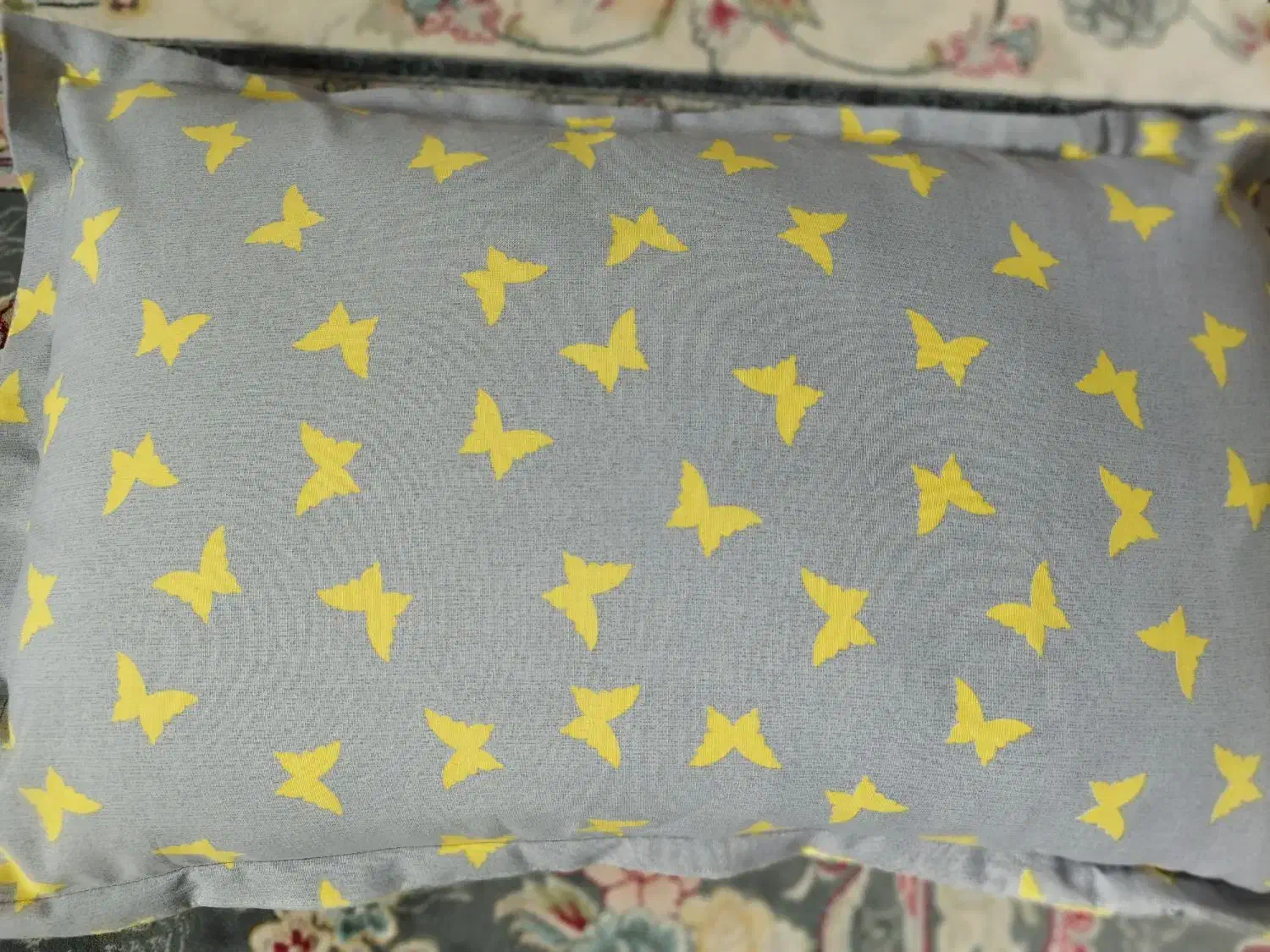 روبالشتی|رختخواب، بالش، پتو|همدان, |دیوار