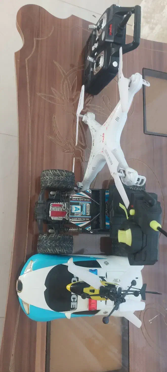 اسباب بازی|اسباب‌‌بازی|زبرخان, |دیوار