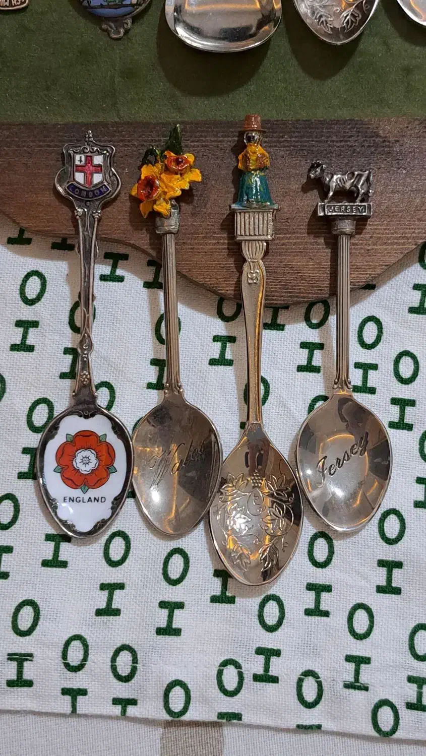 چند تکه آنتیک|کلکسیون اشیاء عتیقه|قم, سالاریه|دیوار