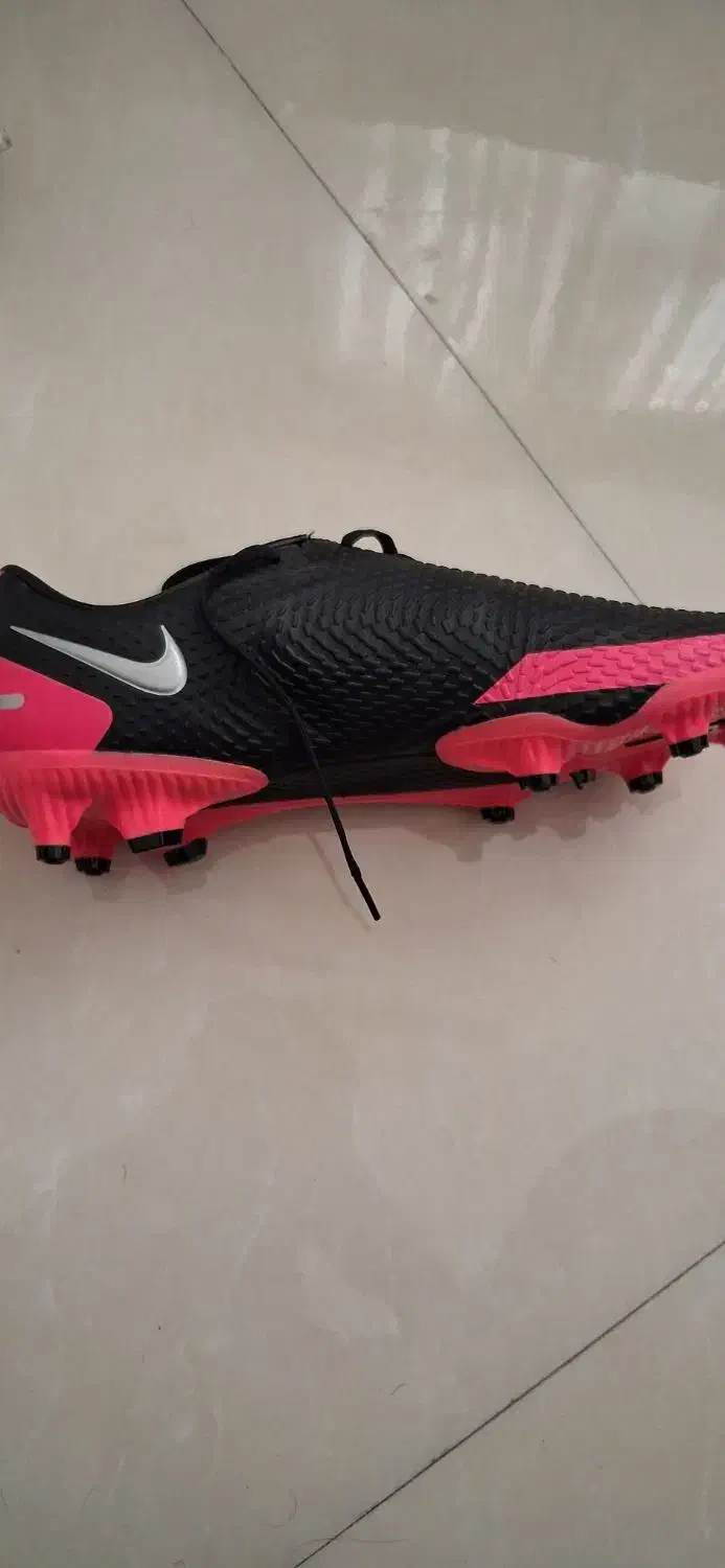 کفش استوک فوتبال اورجینال|کیف، کفش، کمربند|تهران, بنیهاشم|دیوار