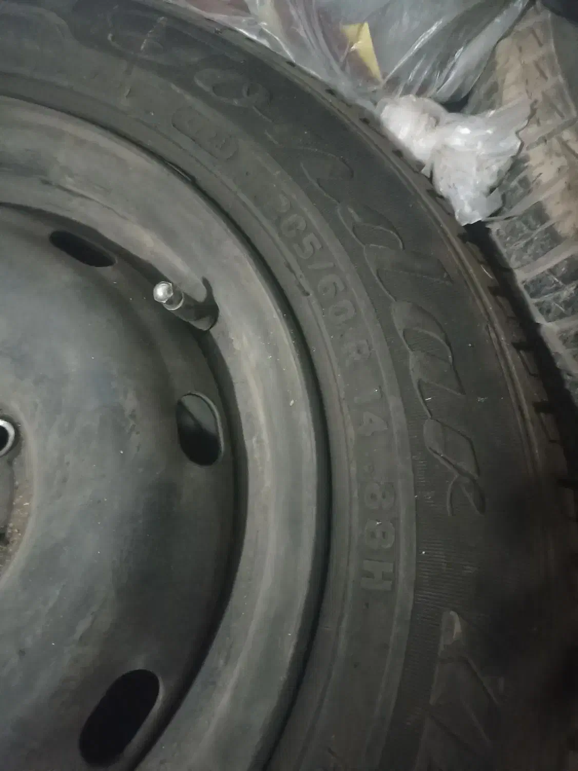 لوازم۲۰۶کیلومترپرایدپیکان تایررینگ لاستیک مخزن گاز|قطعات یدکی و لوازم جانبی|خمینی‌شهر, |دیوار