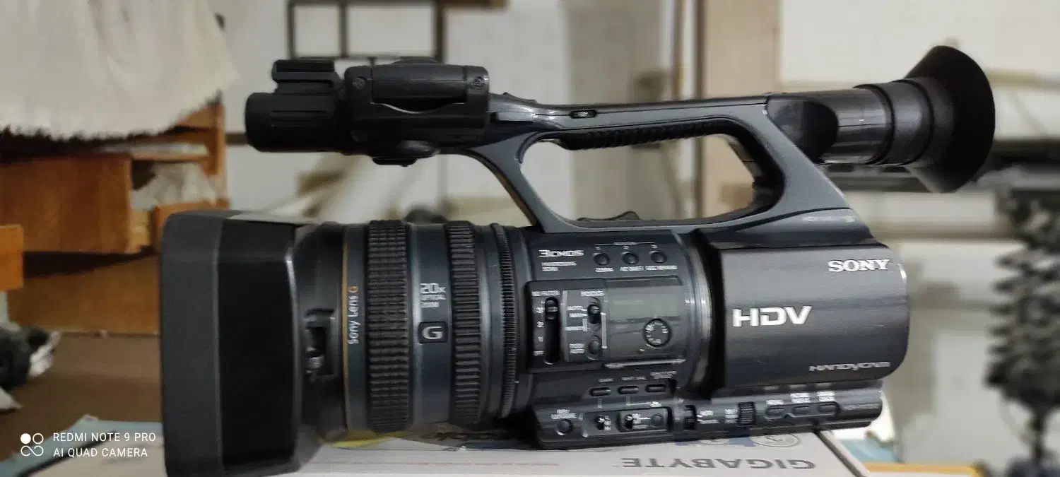 دوربین فیلمبرداری fx1000 و دستگاه لمینت سرد و گرم|دوربین عکاسی و فیلم‌برداری|رامهرمز, |دیوار