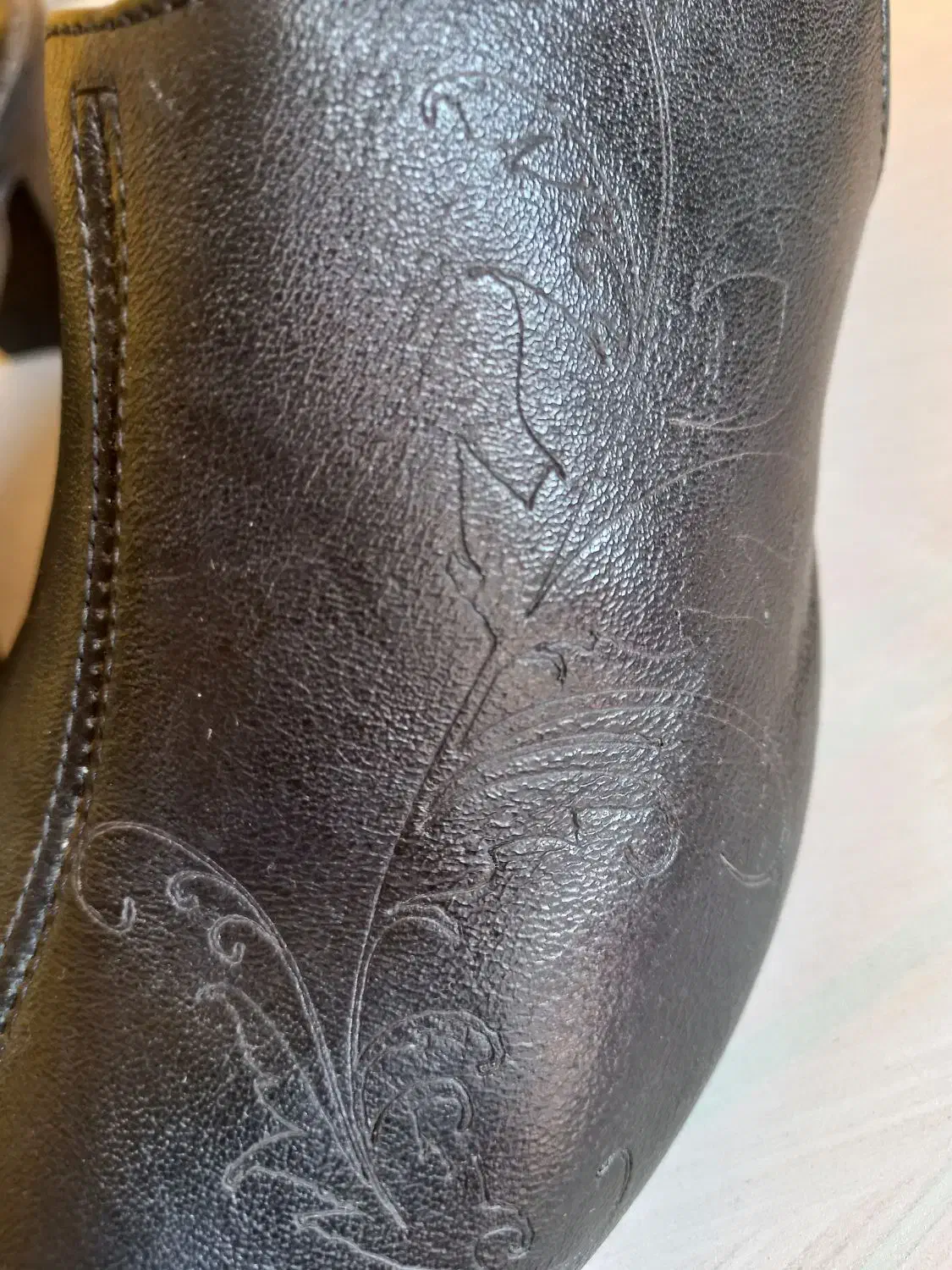 کفش چرم زنانه، کاملا سالم|کیف، کفش، کمربند|شاهین‌شهر, عطار|دیوار